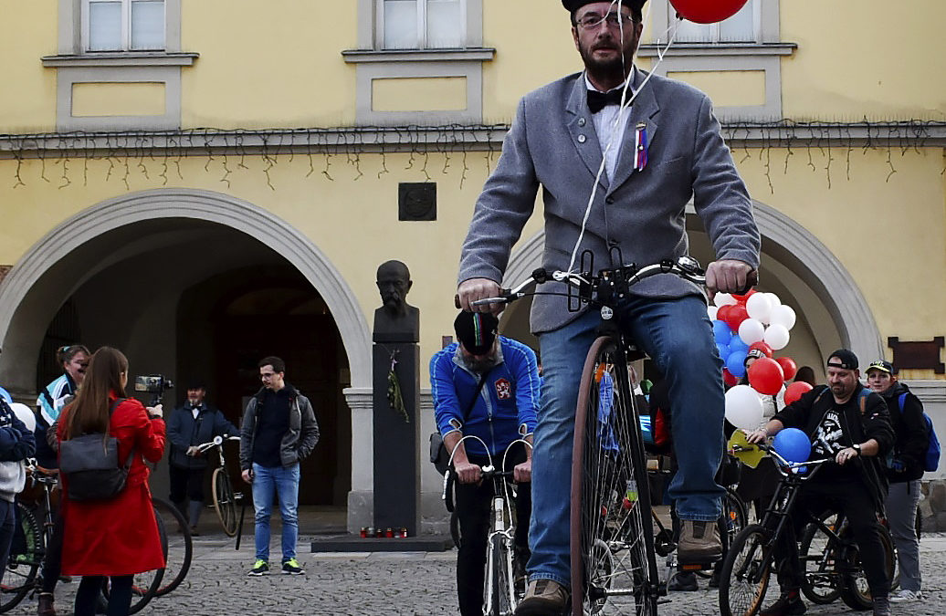 Sametová retrokrasojízda 17. 11. 2019
